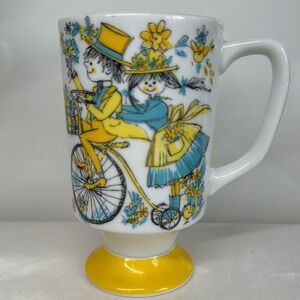 Vintage Royal Crown Smug Mug 3051